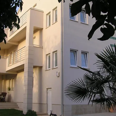 Oaza Regi Apartment